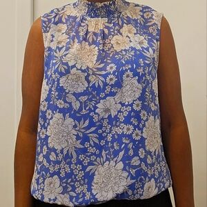 Large Express Mockneck Sleeveless Floral Print Top